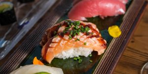 yummy-nigiri-sushi-with-raw-salmon-tuna-scaled